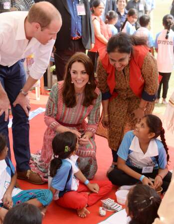 Kate Middleton et le prince Willam ont rencontré de jeunes écolières