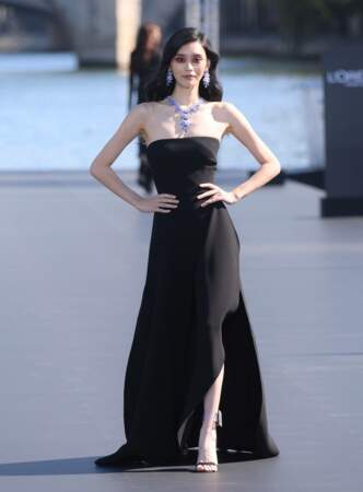 Ming Xi au défilé l'Oréal sur la Seine, à Paris, le 30 septembre 2018