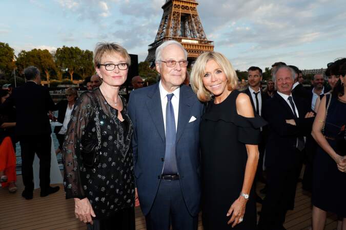 Brigitte Macron en très bonne compagnie avec Claude Chirac et le banquier David de Rothschild