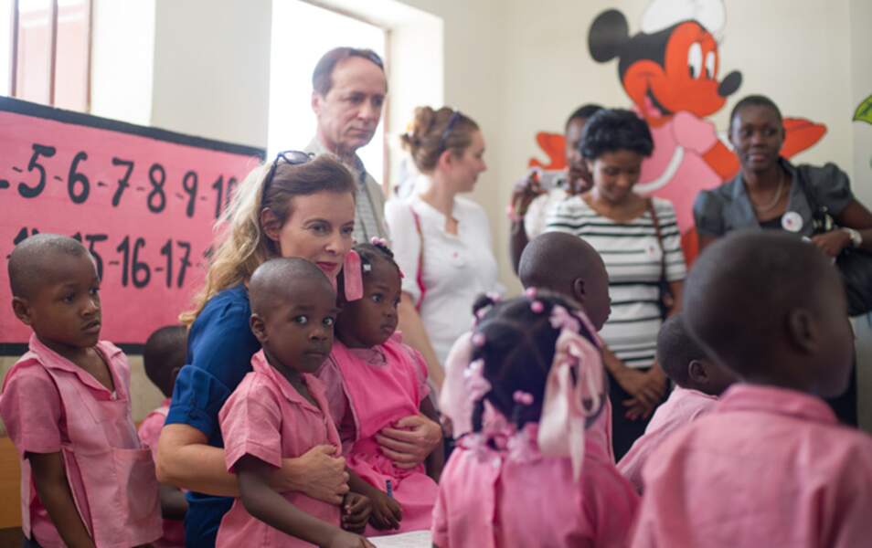 Valérie Trierweiler en voyage humanitaire à Haïti
