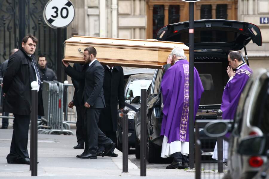 Les funérailles de Laurence Chirac ont été célébrées ce matin en l'église Sainte Clotilde