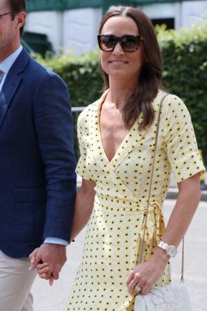 Pippa Middleton et sa robe jaune fleuris 