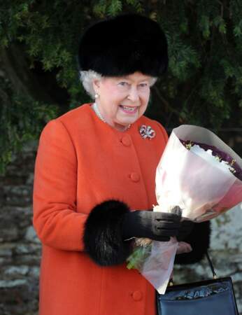 La reine est ravie de son beau bouquet