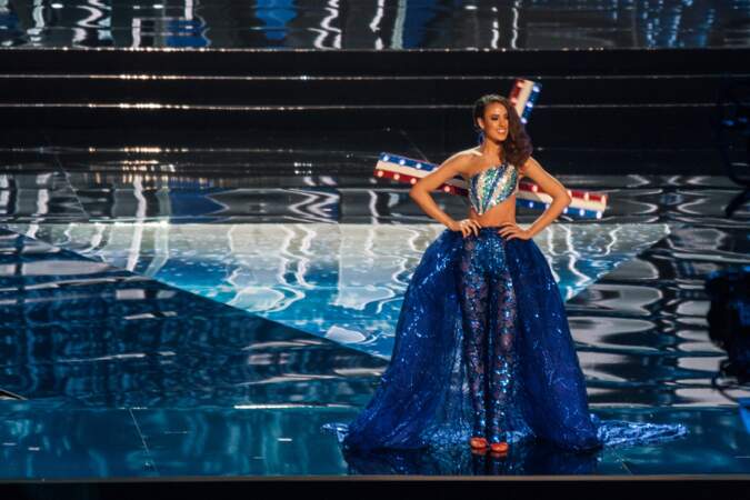 Miss Univers 2016 : Défilé en costume national pour Miss Pays Bas