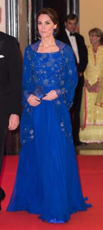 Pour le 1er dîner officiel, Kate Middleton avait choisi une robe Jenny Packham estimée à 4 400 €