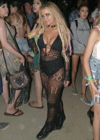 Festival Coachella : il faut dire que Carmen Electra a misé sur une tenue de choix !