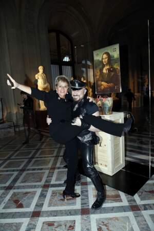 Soirée Louis Vuitton x Jeff Koons au Louvre : grosse éclate pour Peter Marino et Gloria von Schönburg-Glauchau
