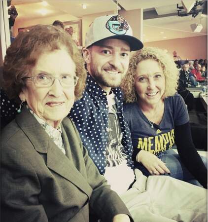 Justin Timberlake avec sa grand-mère et sa mère