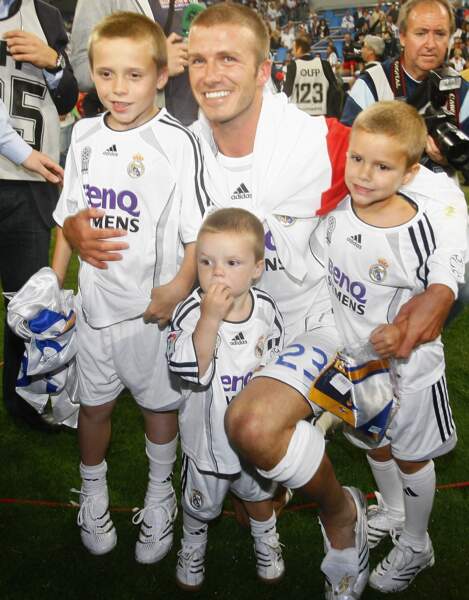David Beckham et ses trois garçons, Brooklyn, Cruz et Romeo en 2007