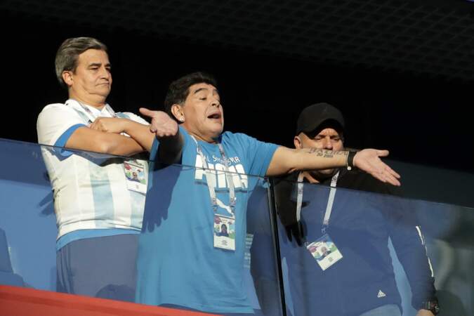 Mondial 2018 : Insultes, malaises... Diego Maradona dans un état second en tribunes