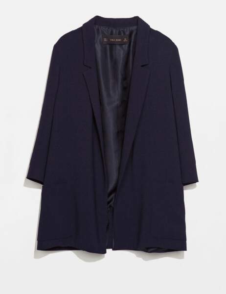 Si vous êtes carrée : Manteau marine, Zara, 59,95€