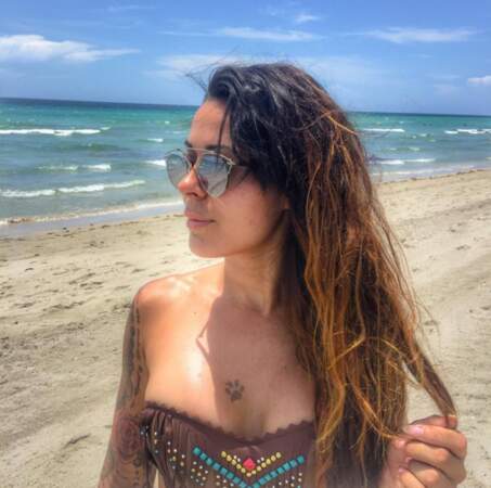 Shanna Kress à Miami avec un maillot de bain bustier