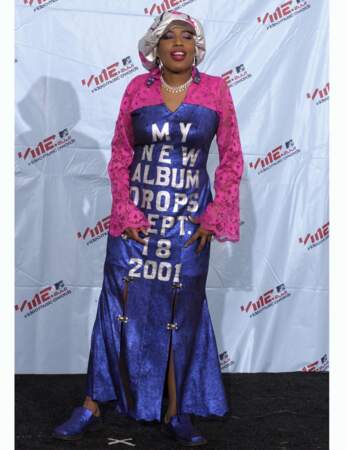 Macy Gray et sa robe "promo" (2001)