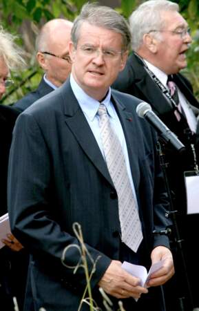 En sport, le titre de commandeur est revenu à Bernard Lapasset, président de la Fédération internationale de rugby