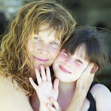 Sasha Spielberg jeune et sa mère, l'actrice Kate Capshaw