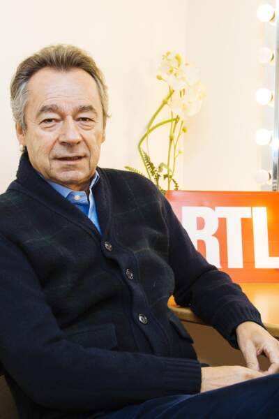 RTL fête ses 50 ans : Michel Denisot attend sagement qu'on l'appelle à l'antenne...