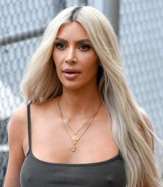 Cheveux : quand les stars passent toutes au blond, comme Kim Kardashian