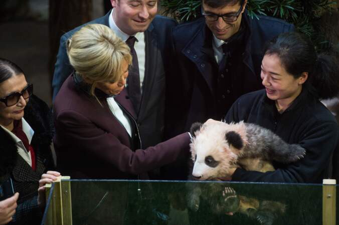 Brigitte Macron baptise Yuan Meng