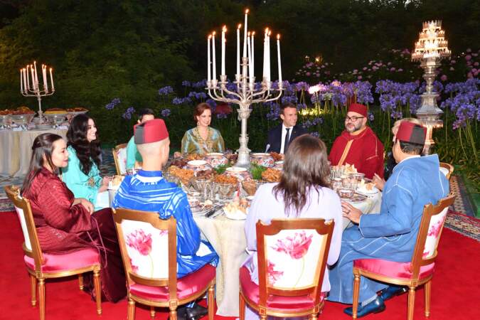 Ils y ont dégusté un repas de rupture du jeûne du Ramadan