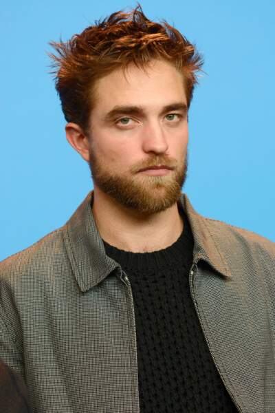 Robert Pattinson barbu : étudiant en maîtrise d'escalade.