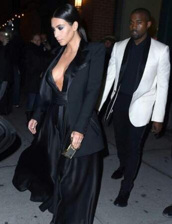 Kim Kardashian a mis ses atouts en valeur