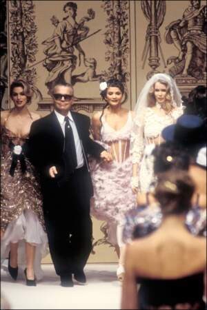 L'évolution physique de Karl Lagerfeld : le créateur en 1992