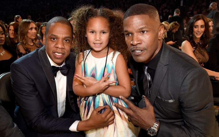 La fillette entre son père et Jay-Z