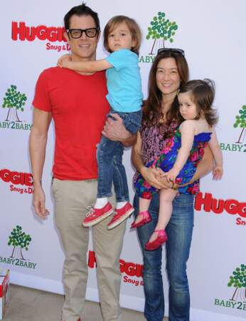 Johnny Knoxville avec sa femme et leurs enfants Rocko et Arlo