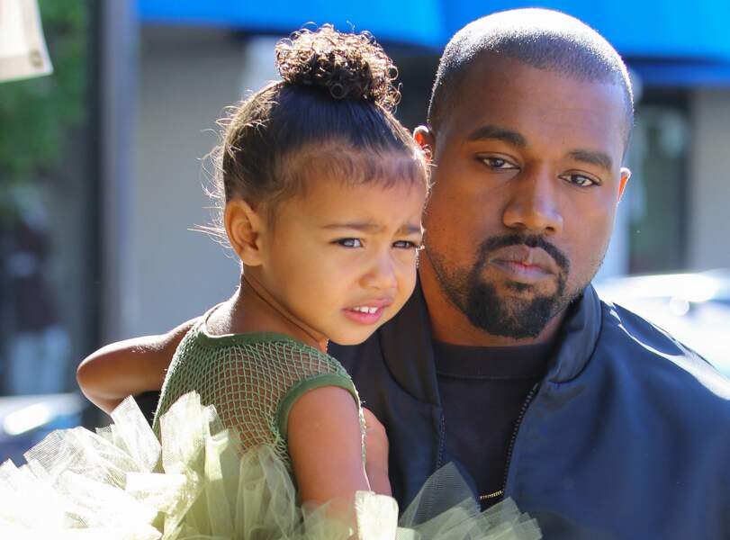 Ces petits sourcils froncés sont bien la marque de fabrique de Kanye West et de sa fille North West