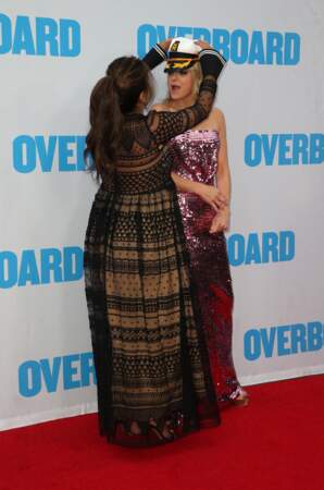Eva Longoria et Anna Faris à l'avant-première du film Overboard