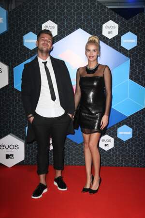 MTV EMA 2016 Les stars néerlandaises Monja Van de Veire et Wayne étaient élégantes