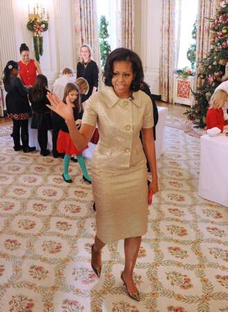 Michelle Obama en tailleur doré à la Jackie Kennedy : mignon