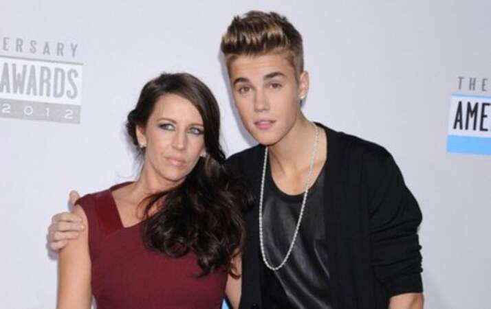 Justin Bieber et sa maman Patricia aux American Music Awards à Los Angeles le 18 novembre 2012