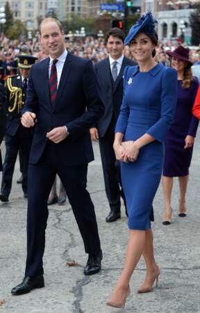La famille royale en voyage officiel au Canada : Kate Middleton était sublime dans son ensemble bleu