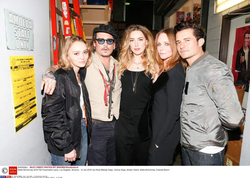 Lily-Rose Depp avec son père, sa belle-mère Amber Heard, Stella McCartney et Orlando Bloom
