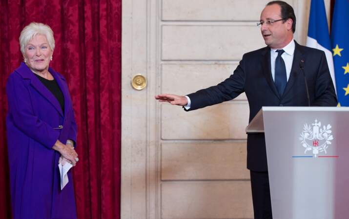 C'est des mains mêmes du président François Hollande...