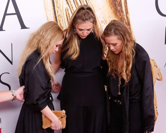 CFDA Fashion Awards : Les sœurs Halliwell de la série Charmed qui s'apprêtent à jeter un sort