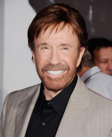 À quoi ressemblent les stars des séries télé des années 90 - Chuck Norris aujourd'hui