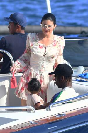 Kylie Jenner, Travis Scott et leur fille Stormi poursuivent leurs vacances en France