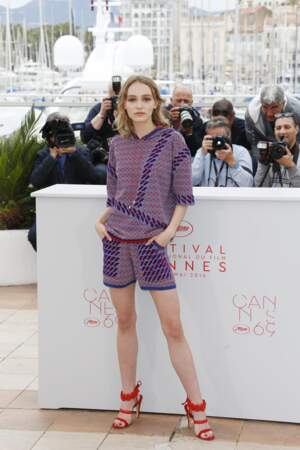 Cannes 2016: Lily-Rose Depp hyper craquante dans son ensemble Chanel.