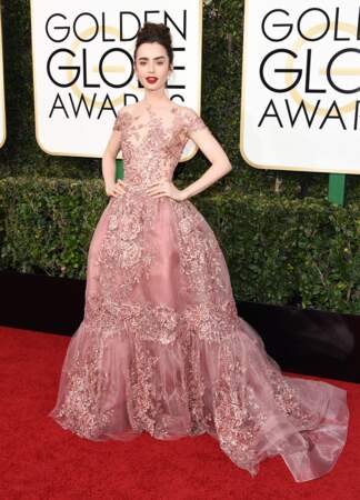 Golden Globes 2017 : Lily Collins en robe de princesse Zuhair Murad