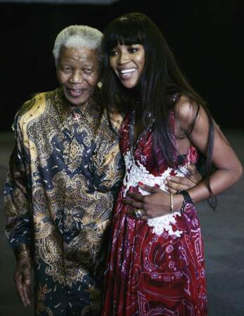 Naomi Campbell entretenait une relation privilégiée avec Mandela, qu'elle appelait son "grand-père"