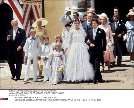13. Caroline de Monaco se marie avec Philippe Junot, une union que le pape Jean-Paul II déclarera nulle