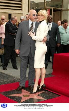 Le 6 janvier 2004, elle reçoit son étoile sur Hollywood boulevard. Son mari et impresario ne la quitte jamais