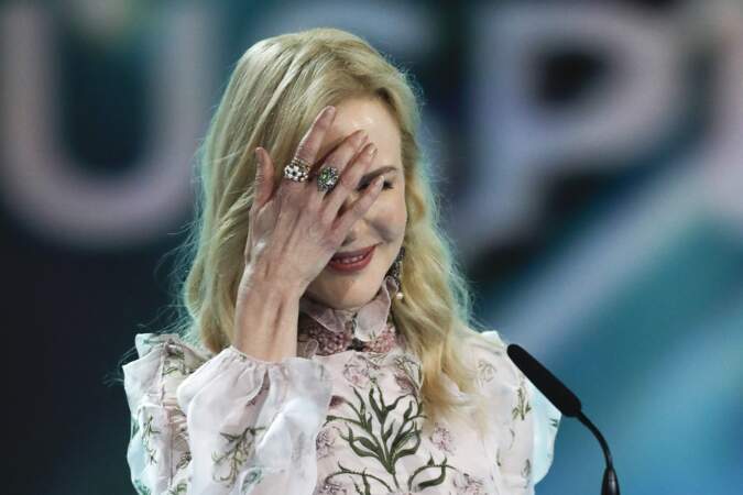 L'étrange visage de Nicole Kidman : elle se cache... Vous allez vite comprendre pourquoi ! 