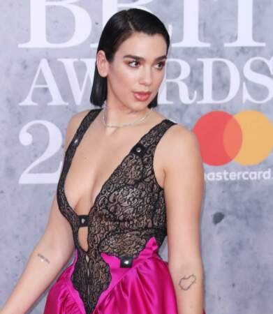 Dua Lipa à la cérémonie des Brit Awards 2019, Londres
