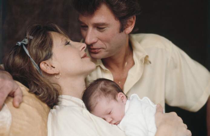 Novembre 1983 : Nathalie Baye et Johnny Hallyday avec leur fille Laura Smet