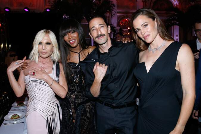 Donatella Versace, Naomi Campbell, Adrien Brody et Jennifer Garner OU Charlie et ses drôles de dames