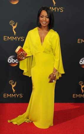 Emmy Awards 2016 : Angela Bassett en Christian Siriano