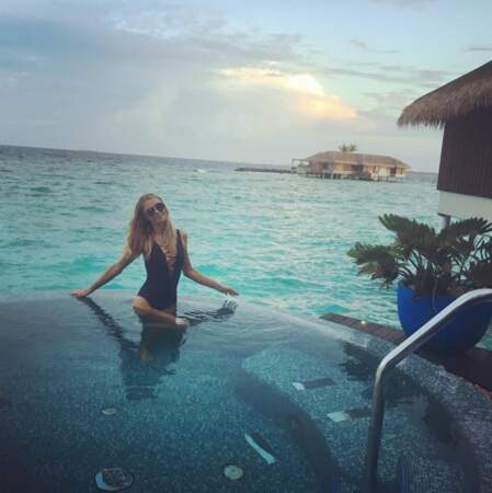 Mais Paris Hilton aime aussi la piscine